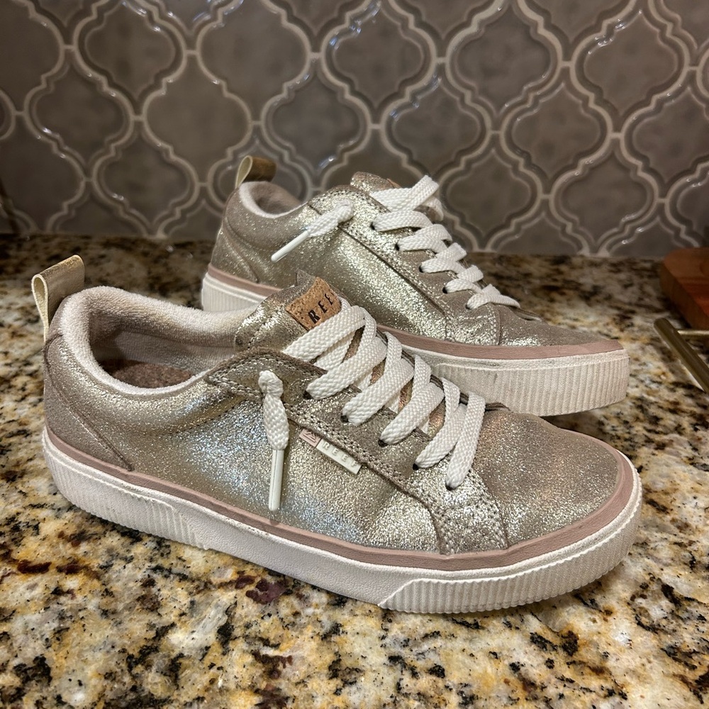 Reef Silver Sneakers Metallic Low-Top Casual